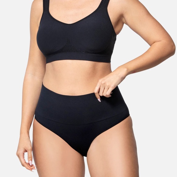 Underoutfit Other - Underoutfit High wasted smoothing brief